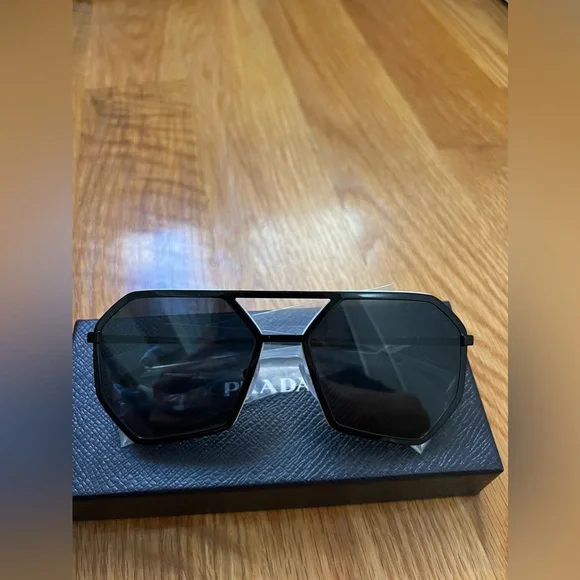 Prada Geometric Sunglasses - Picture 7 of 7